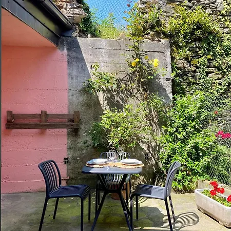 La Corte Sul - Laura