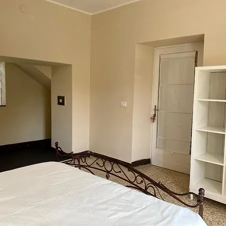 La Corte Sul - Laura 阿米诺