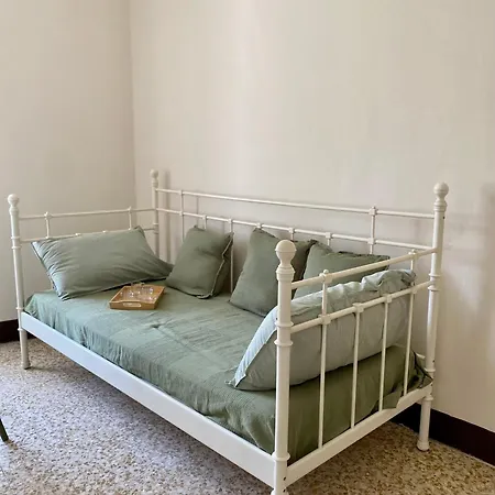 La Corte Sul - Laura *